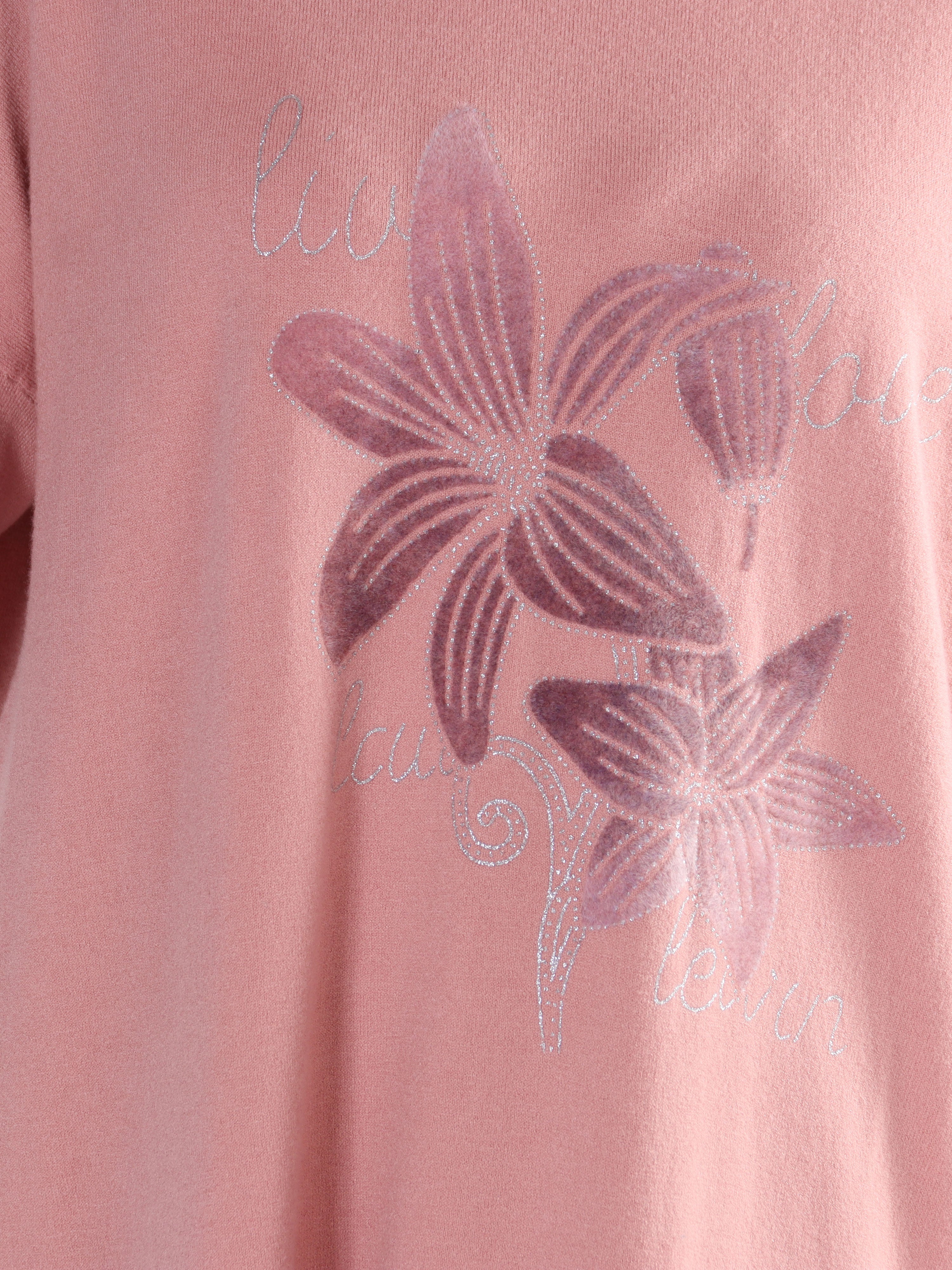 Amilie - Mjuk plus size klänning med blommigt tryck